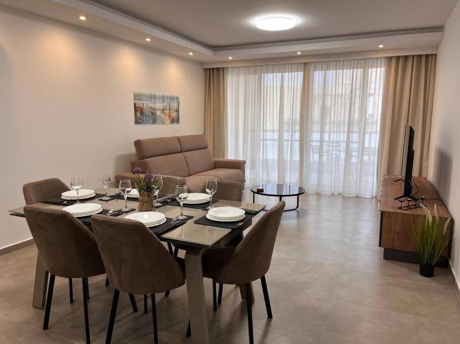 3 Bedroom Seaside Luxury Accommodation - Sleeps 8 Сент-Полс-Бей Экстерьер фото
